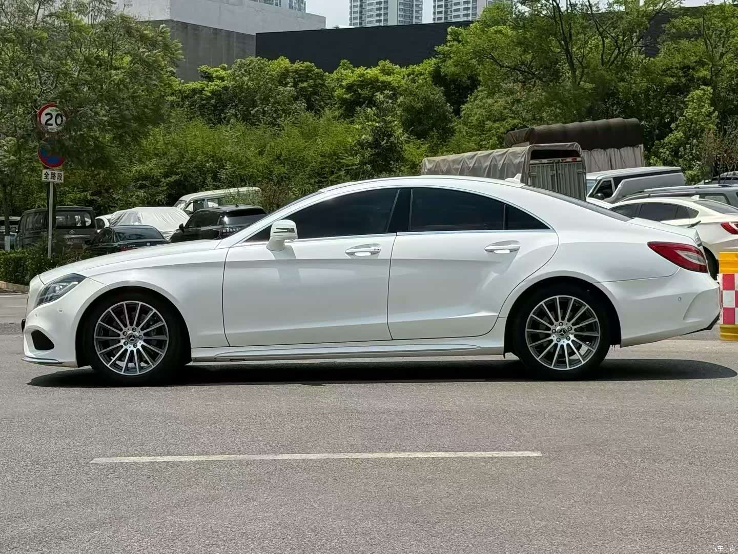 Mercedes-Benz CLS, 2015 3