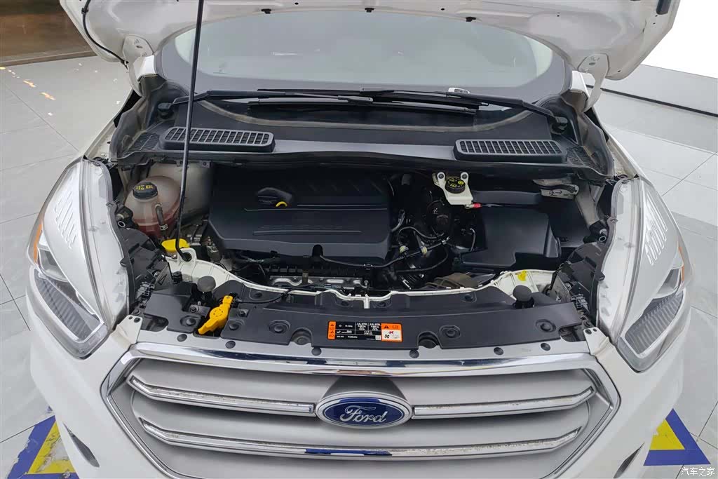 Ford Kuga, 2017 10