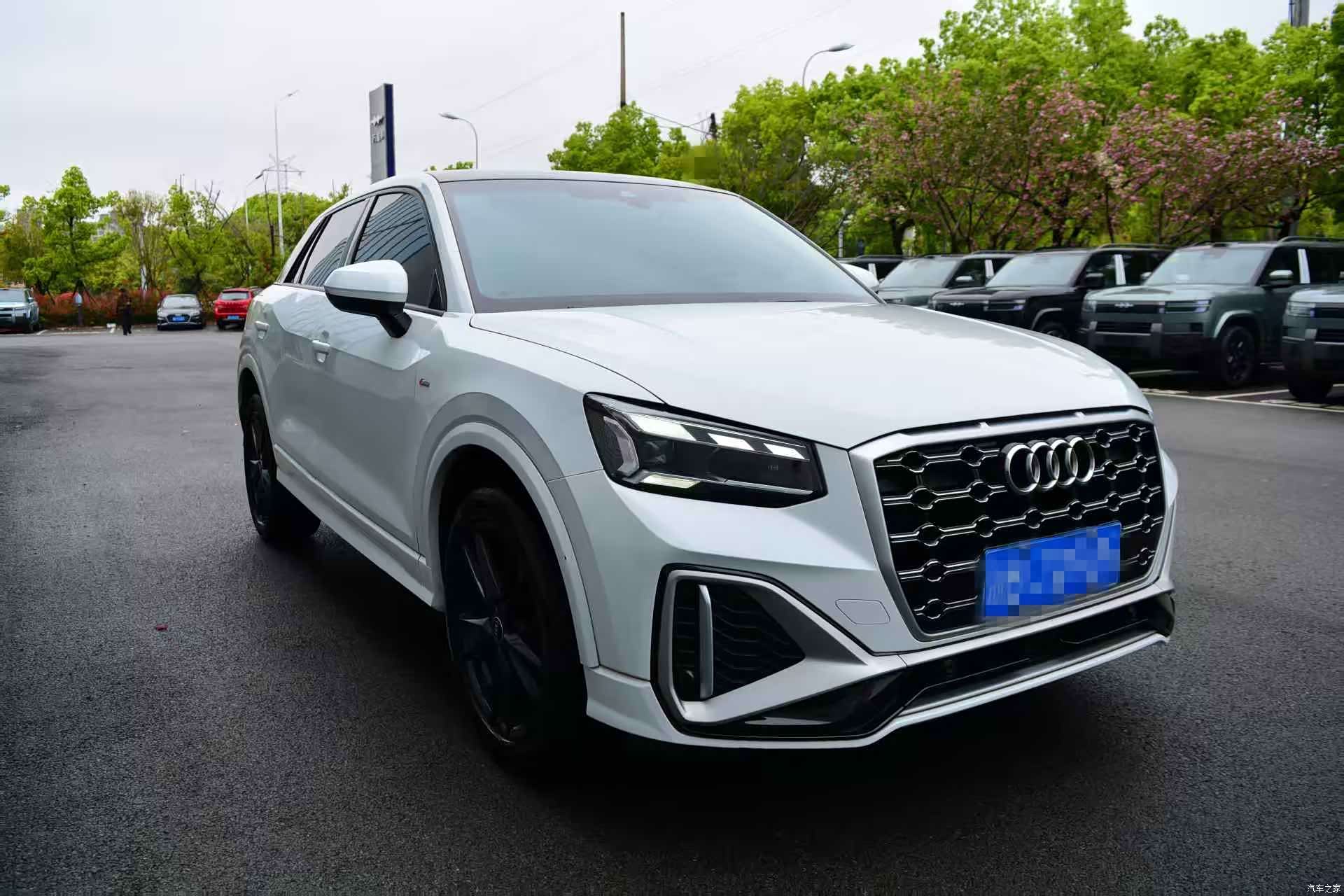 Audi Q2L, 2022 3