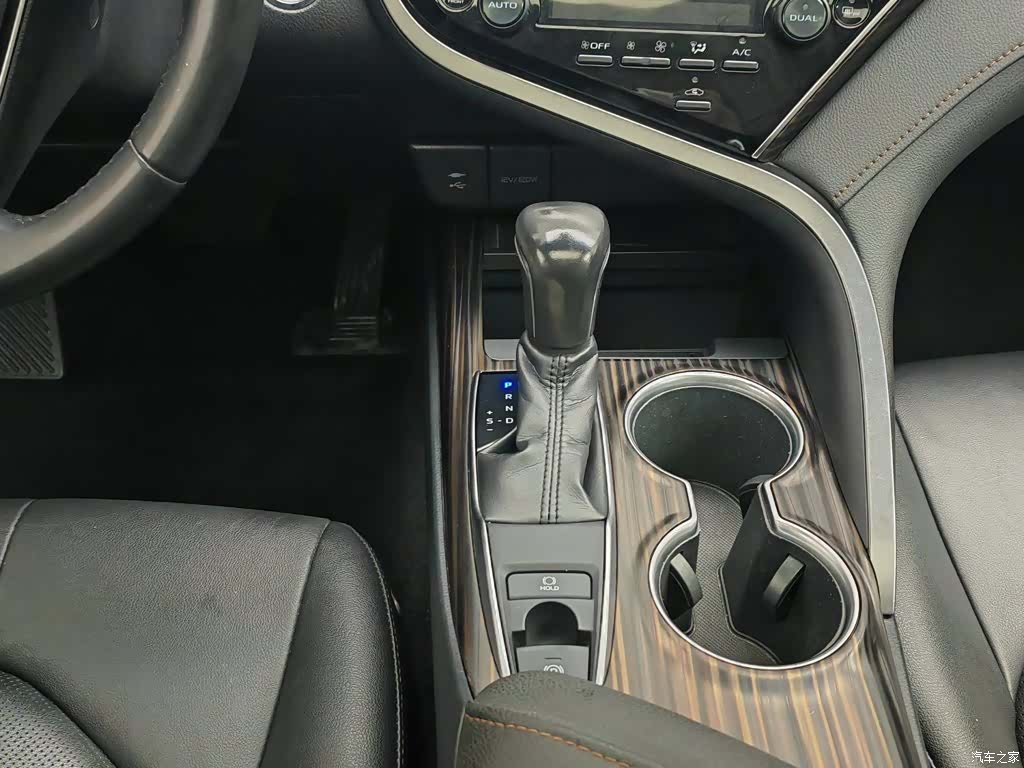 Toyota Camry, 2018 13