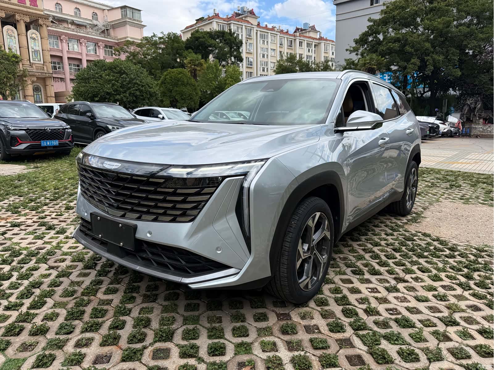 Geely Boyue, 2024 1