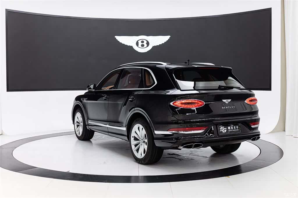 Bentley Bentayga, 2021 6