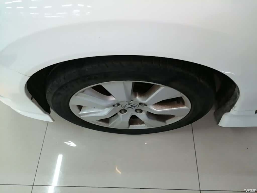 Honda Jade, 2015 23