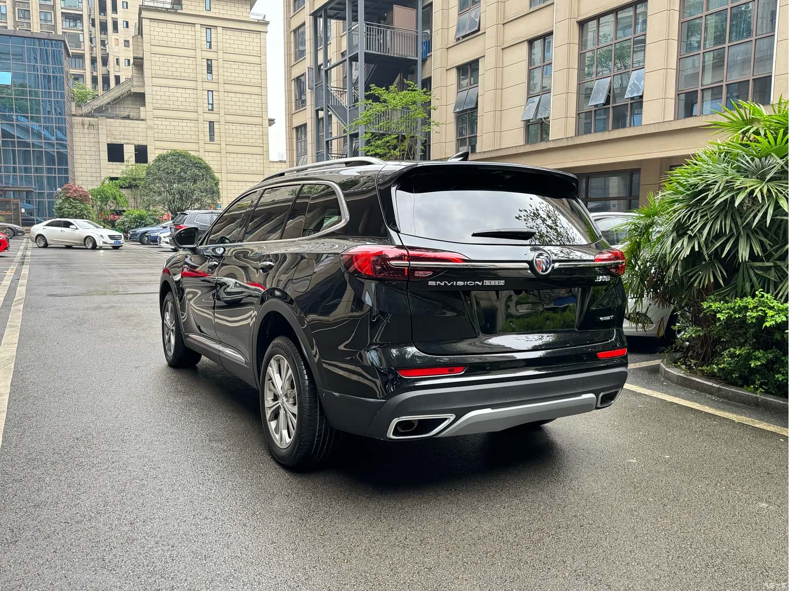 Buick Envision Plus, 2023 все фото