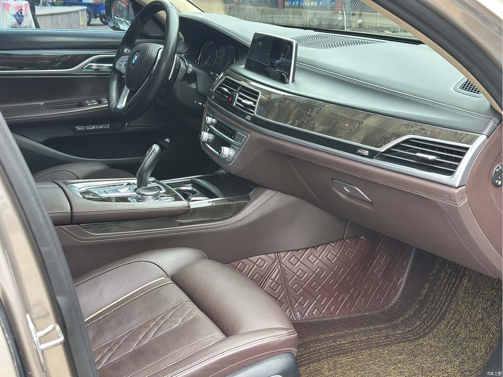 BMW 7 Series, 2017 все фото