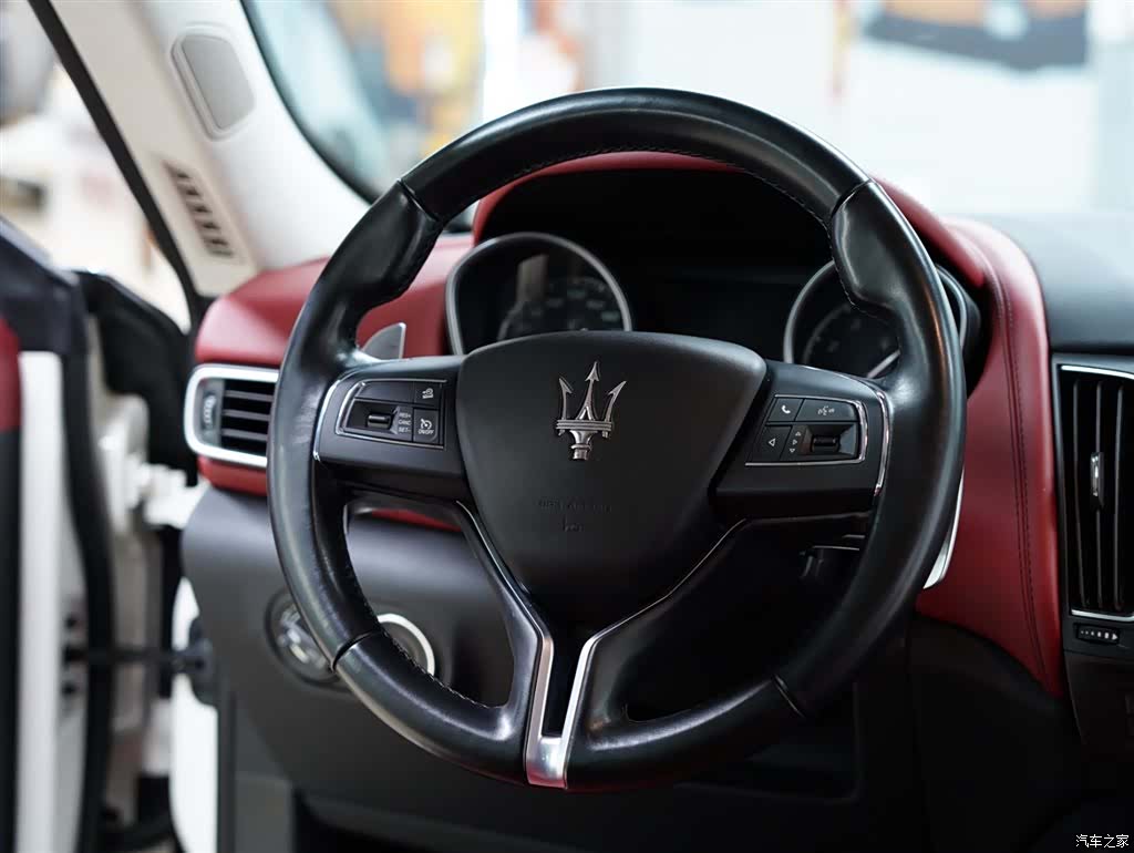 Maserati Levante, 2018 44