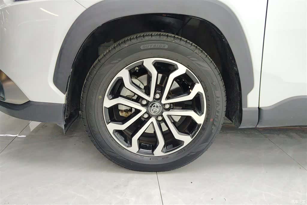 Toyota Frontlander, 2023 6