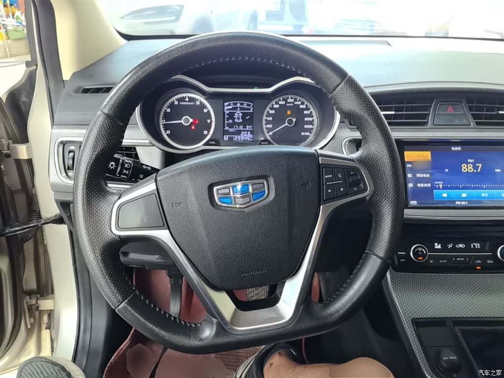 Geely Emgrand, 2017 11