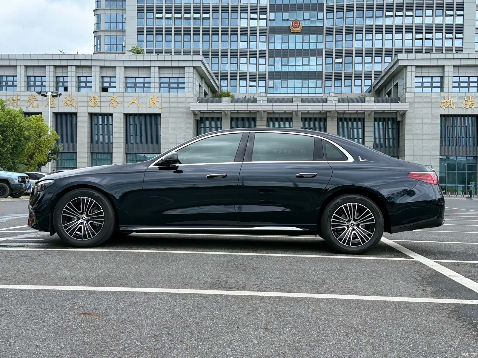 Mercedes-Benz E-Class, 2024 7