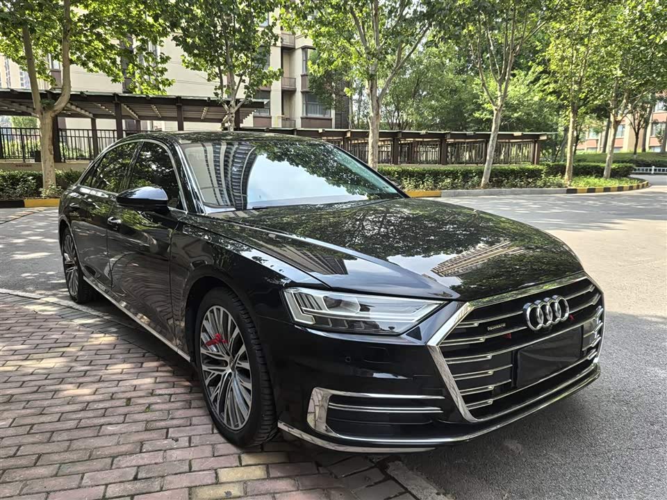 Audi A8