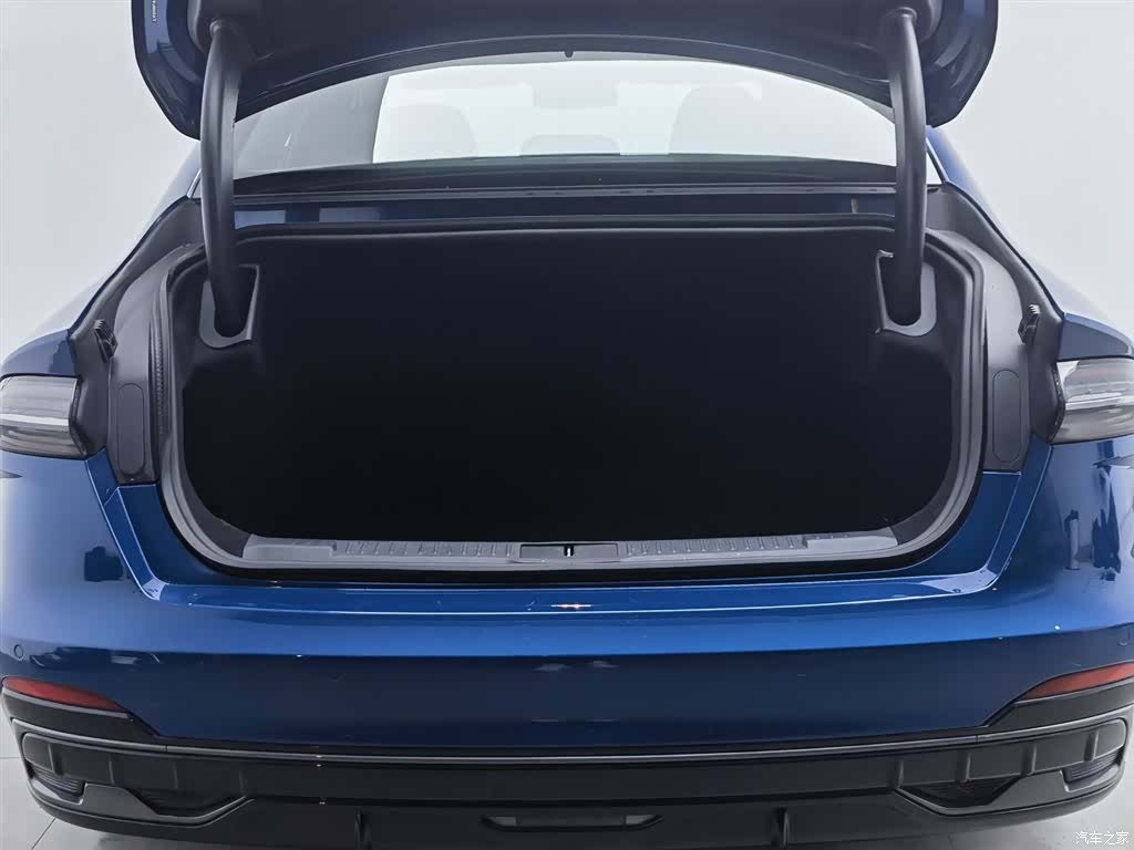 Lincoln Z, 2022 16