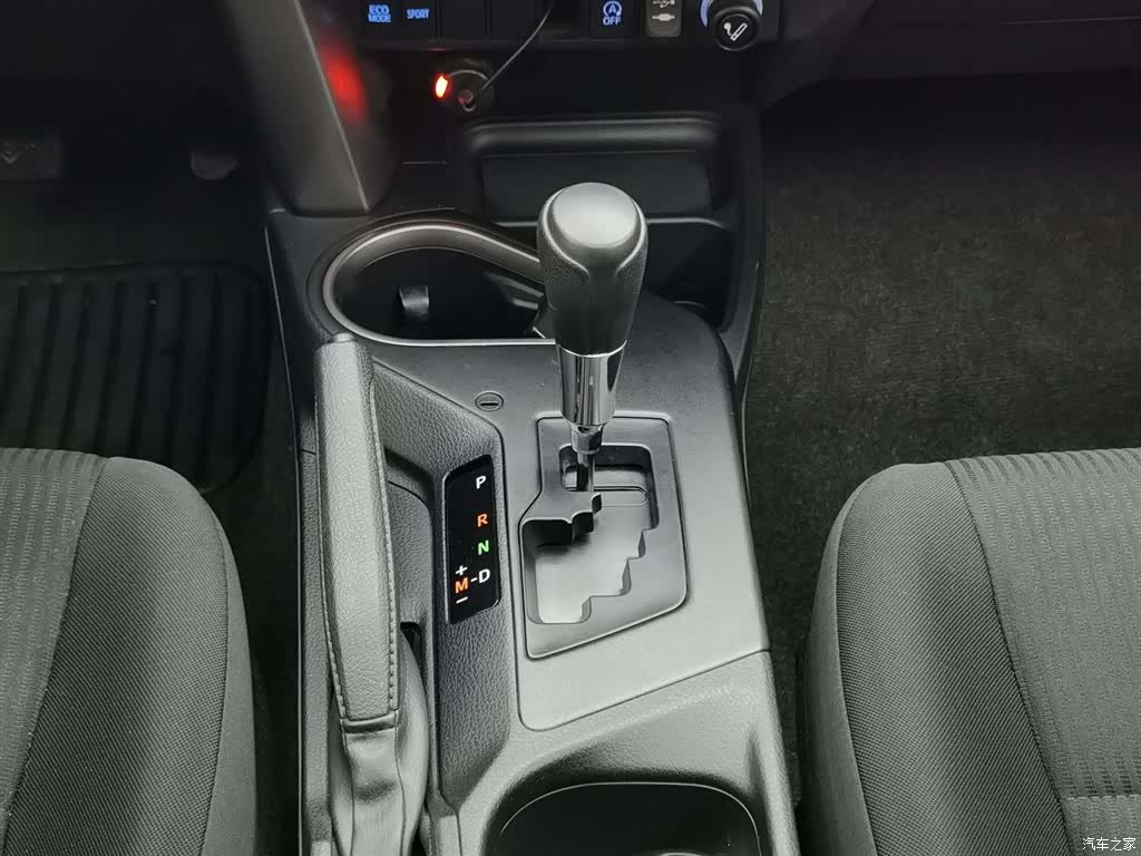 Toyota RAV4, 2018 13