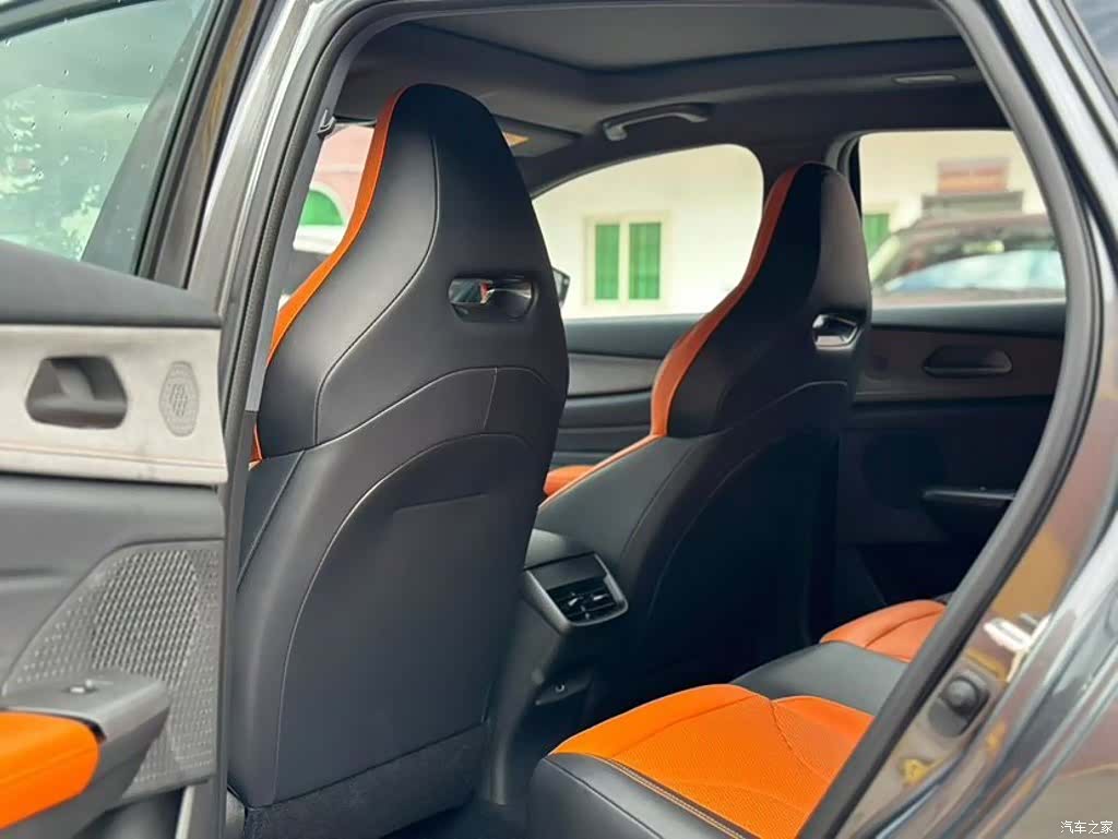 Changan UNI-V, 2026 6