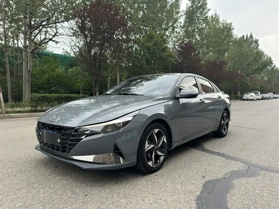 Hyundai Elantra