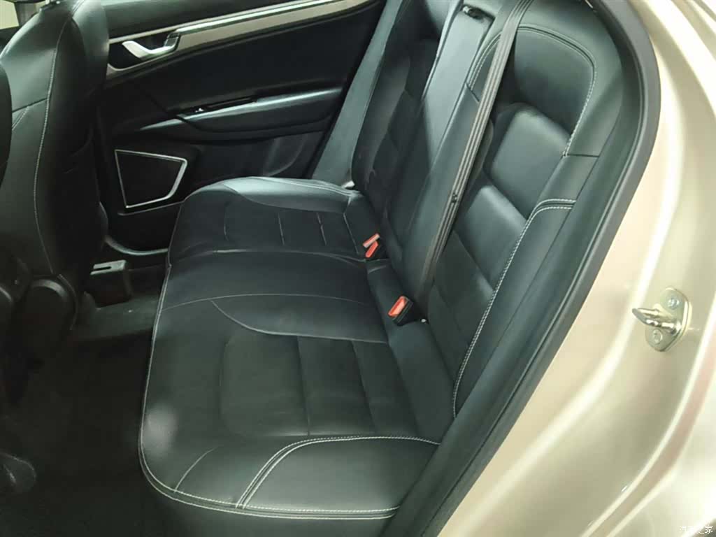Geely Emgrand, 2017 17