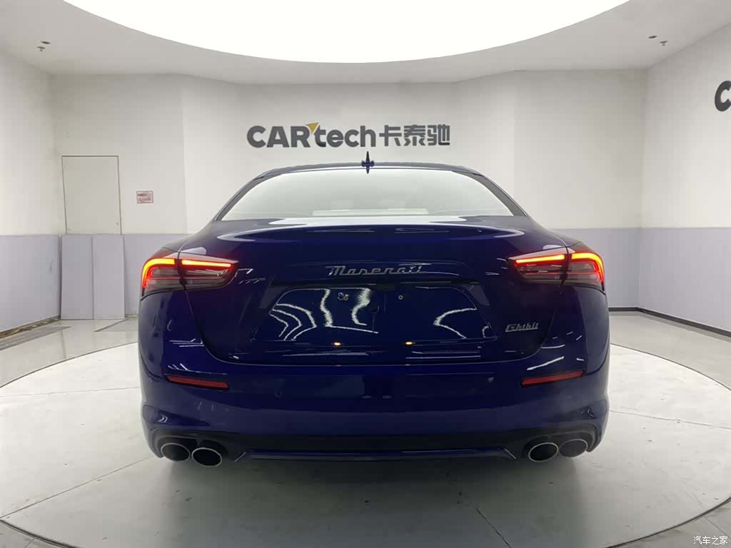 Maserati Ghibli, 2022 6