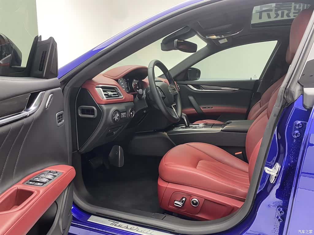Maserati Ghibli, 2022 17