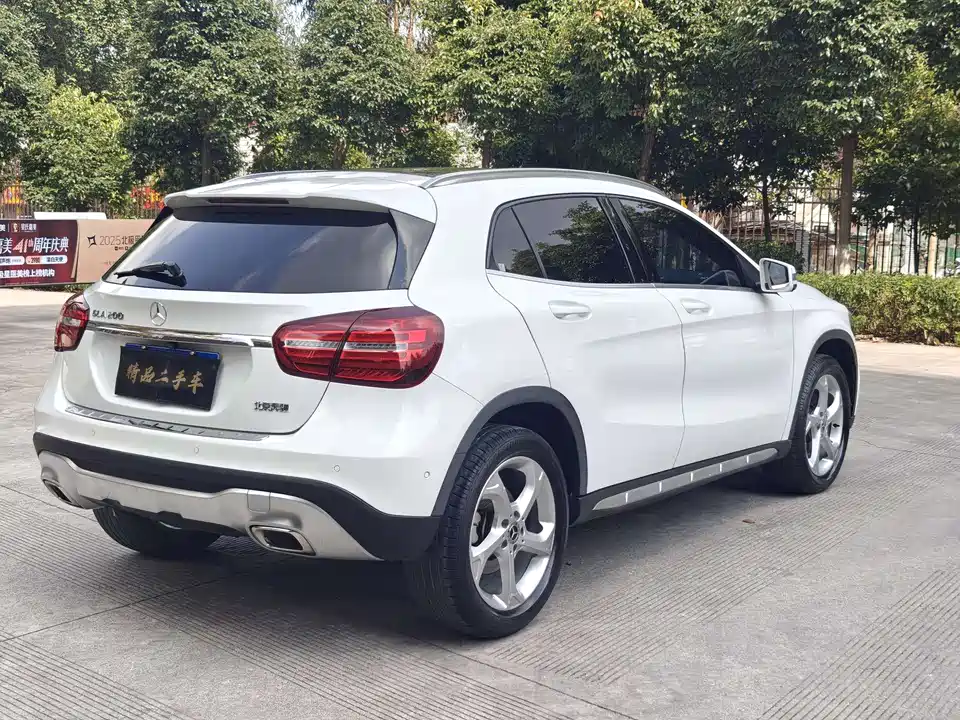 Mercedes-Benz GLA