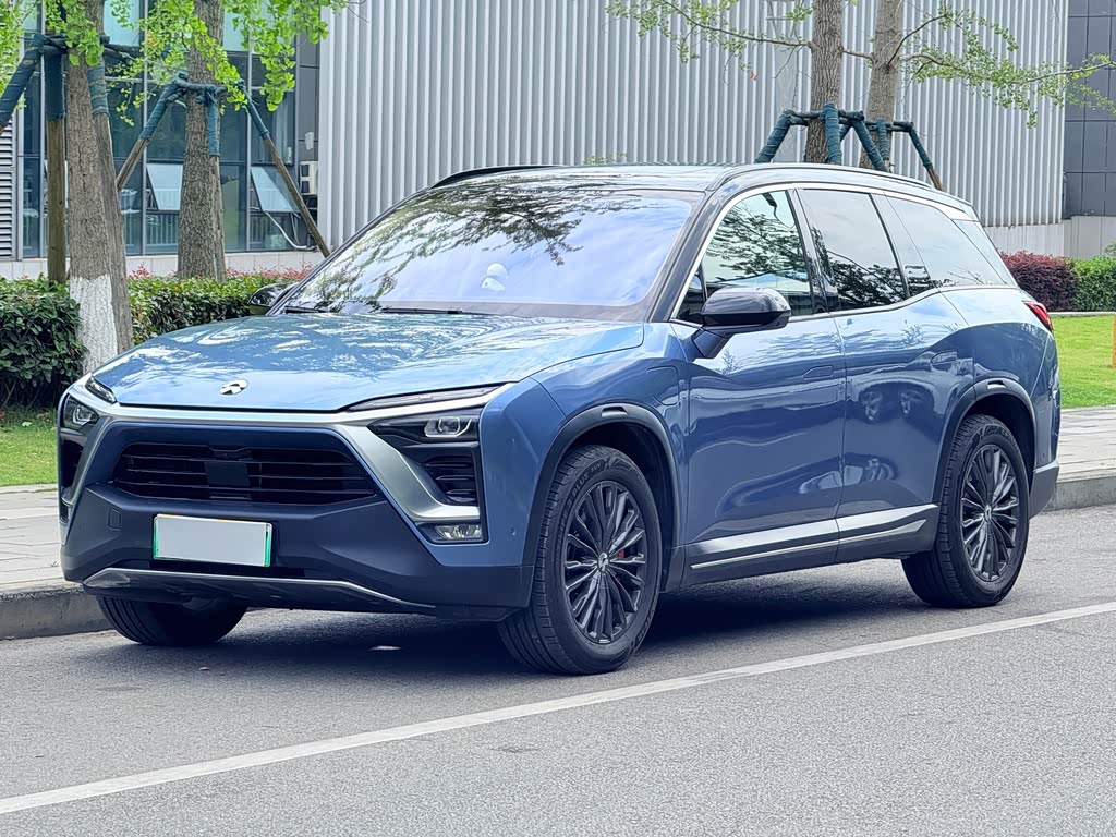 NIO ES8