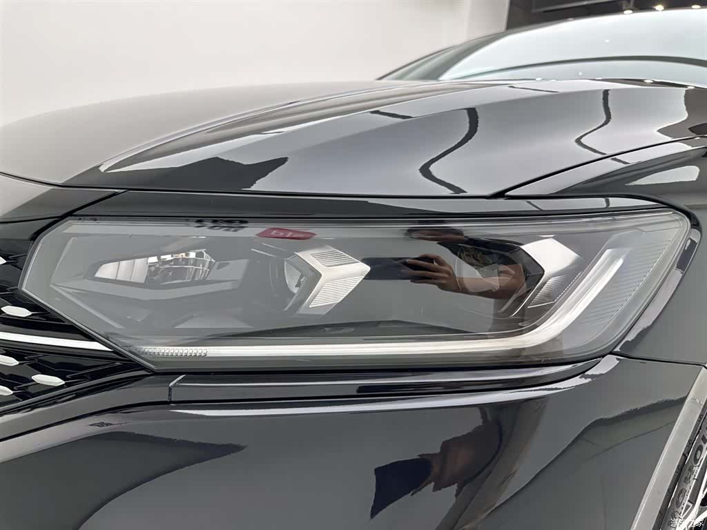 Volkswagen Passat, 2023 28