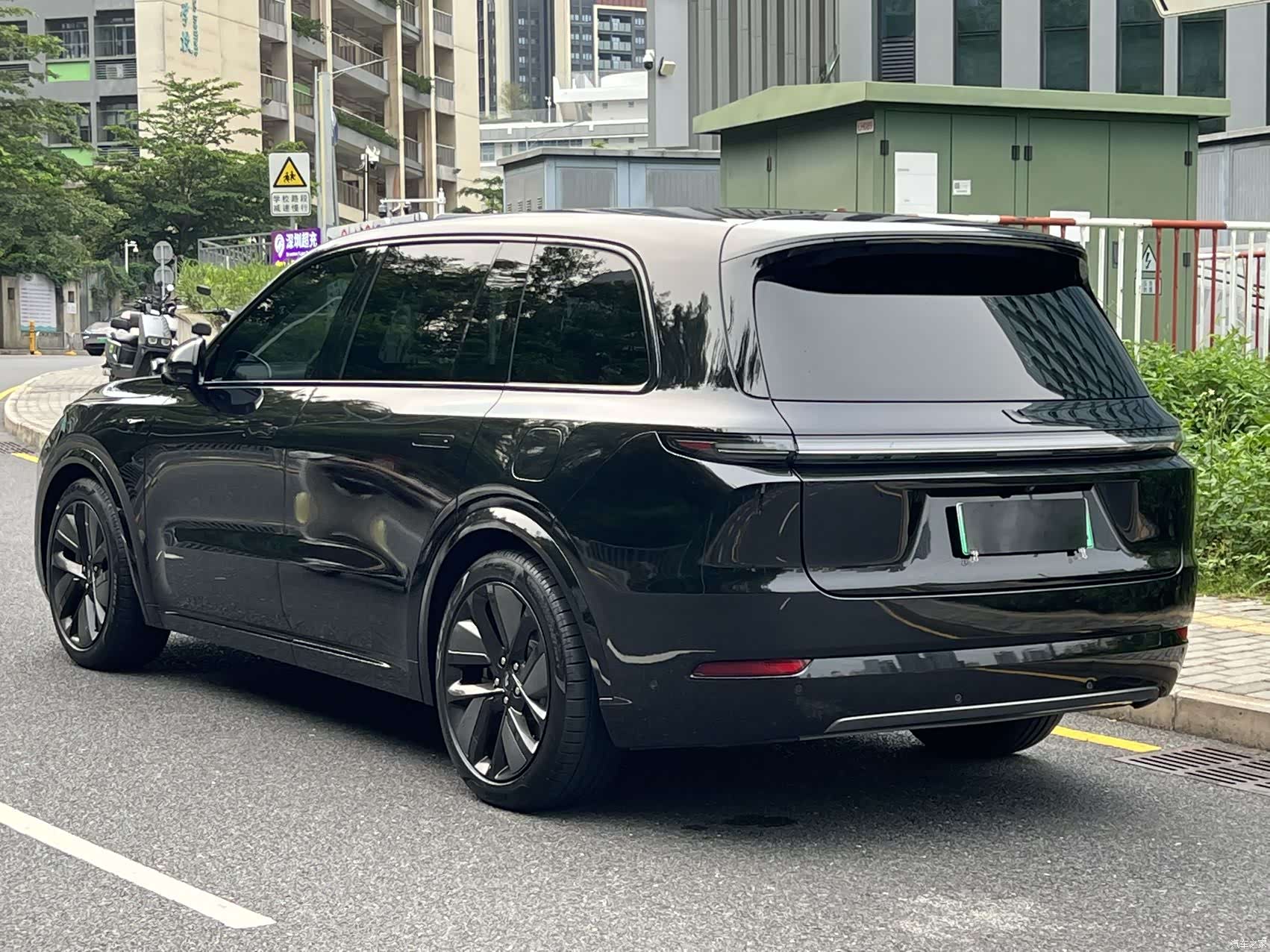 Li Auto L9, 2023 7