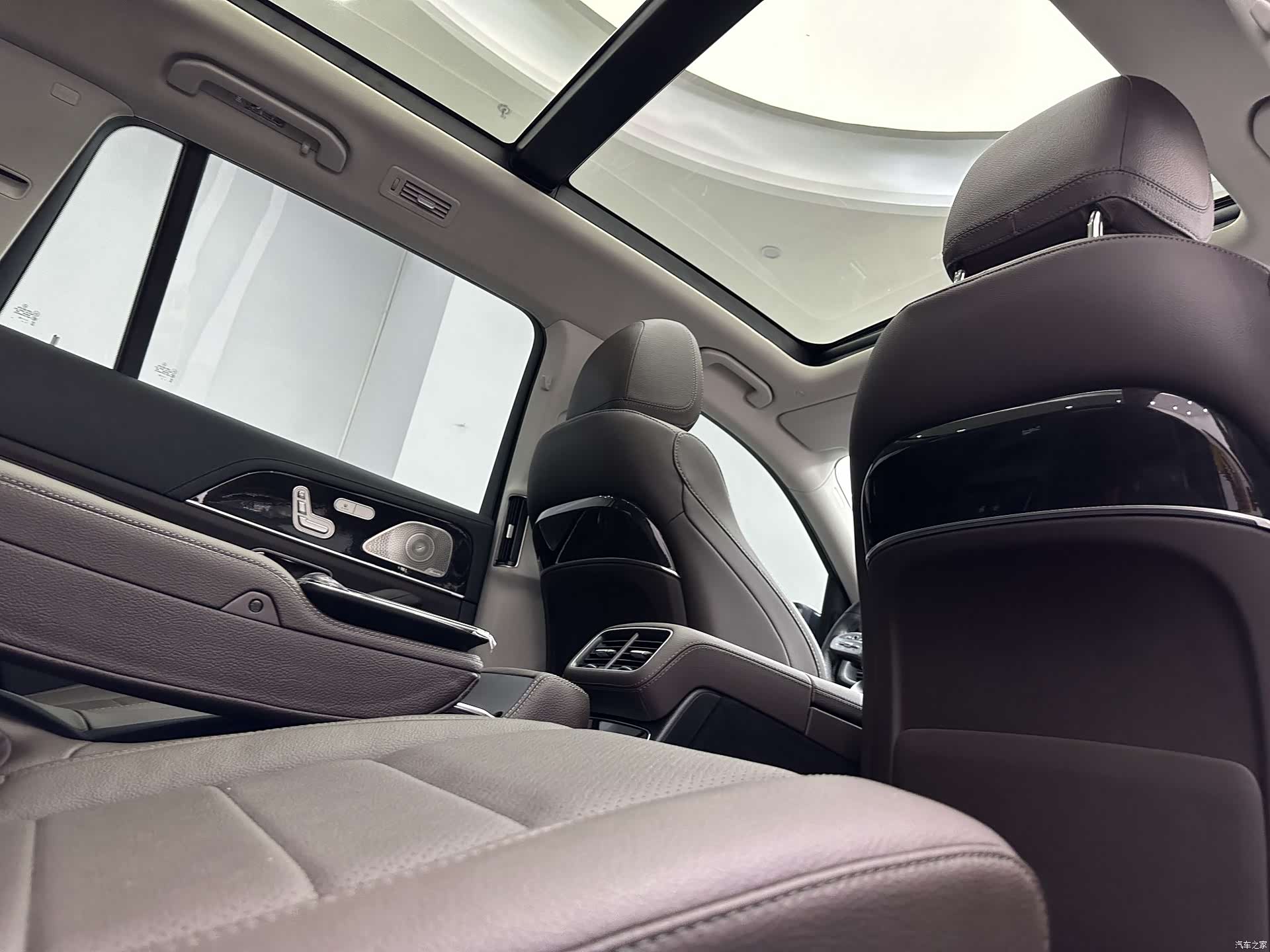 Mercedes-Benz GLS, 2022 15