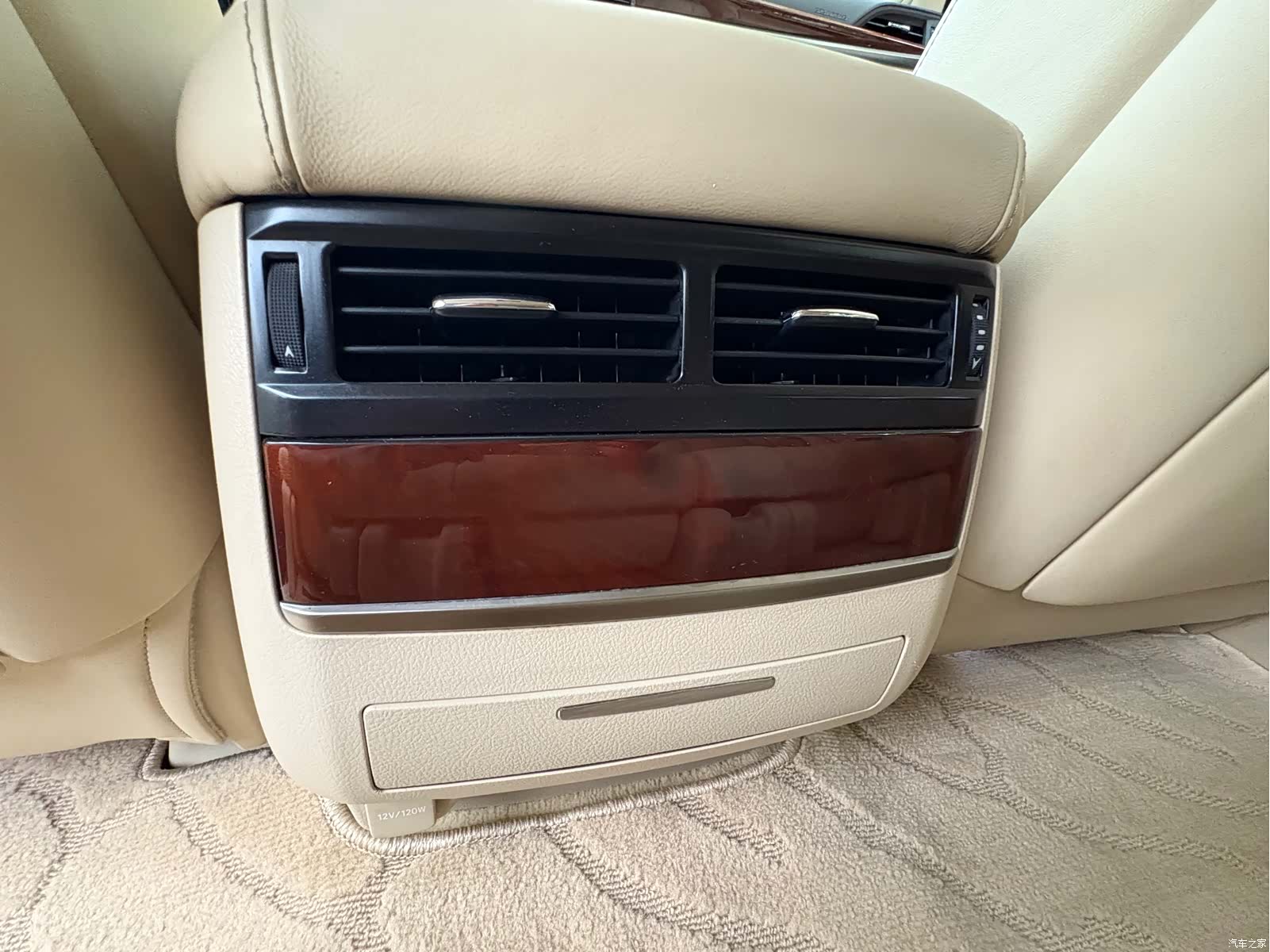 Lexus LX, 2016 10