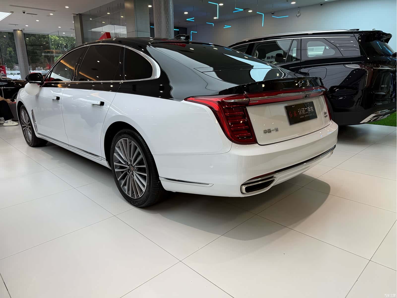 Hongqi H9, 2022 6
