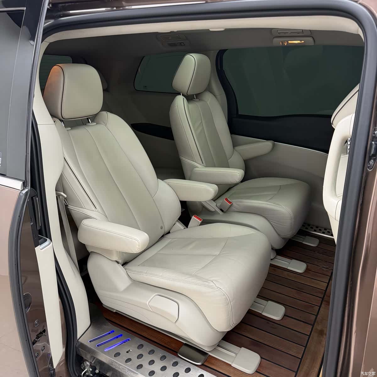 Buick GL8, 2021 25