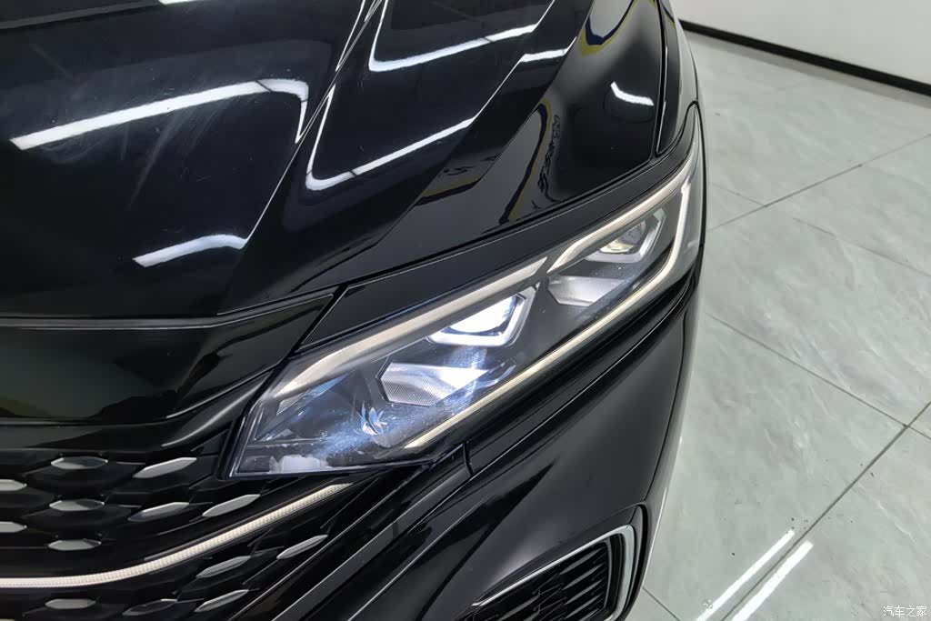 Volkswagen Passat, 2021 все фото