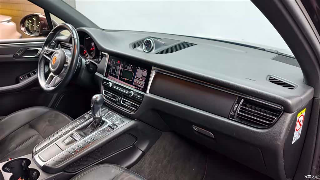 Porsche Macan, 2018 9