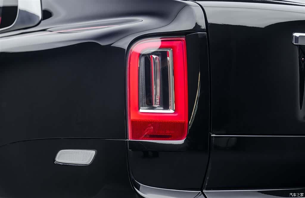 Rolls-Royce Cullinan, 2023 6
