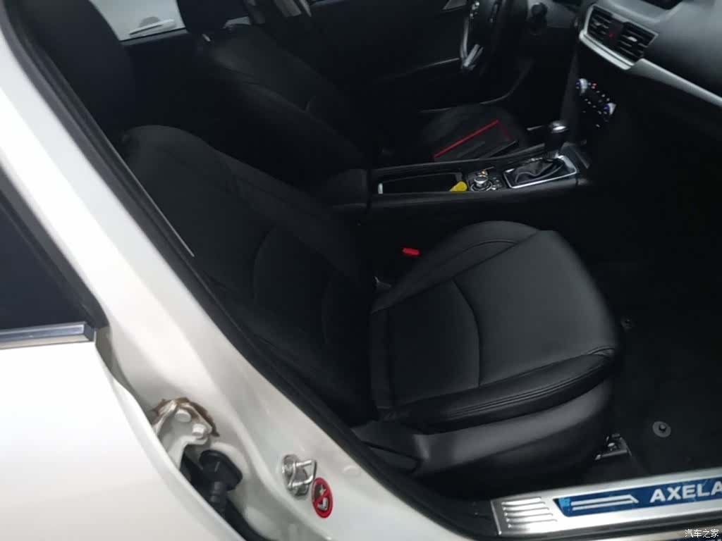 Mazda Mazda3, 2019 25