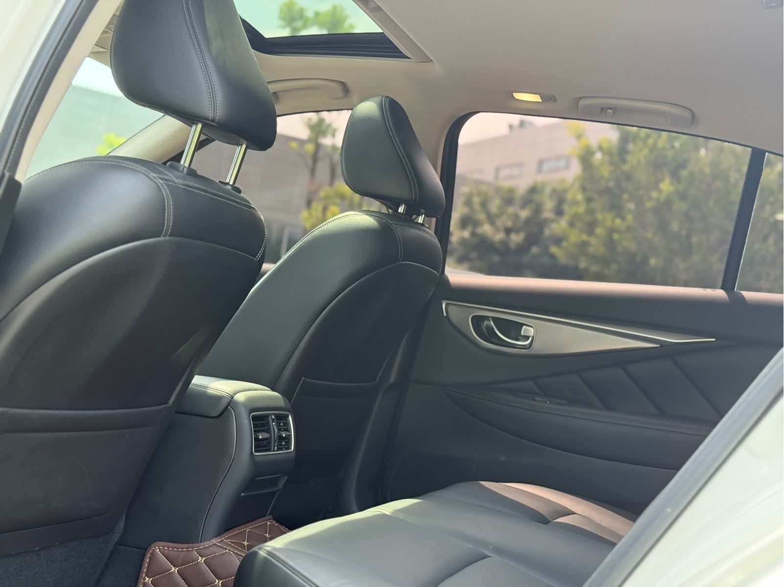 Infiniti Q50L, 2020 все фото