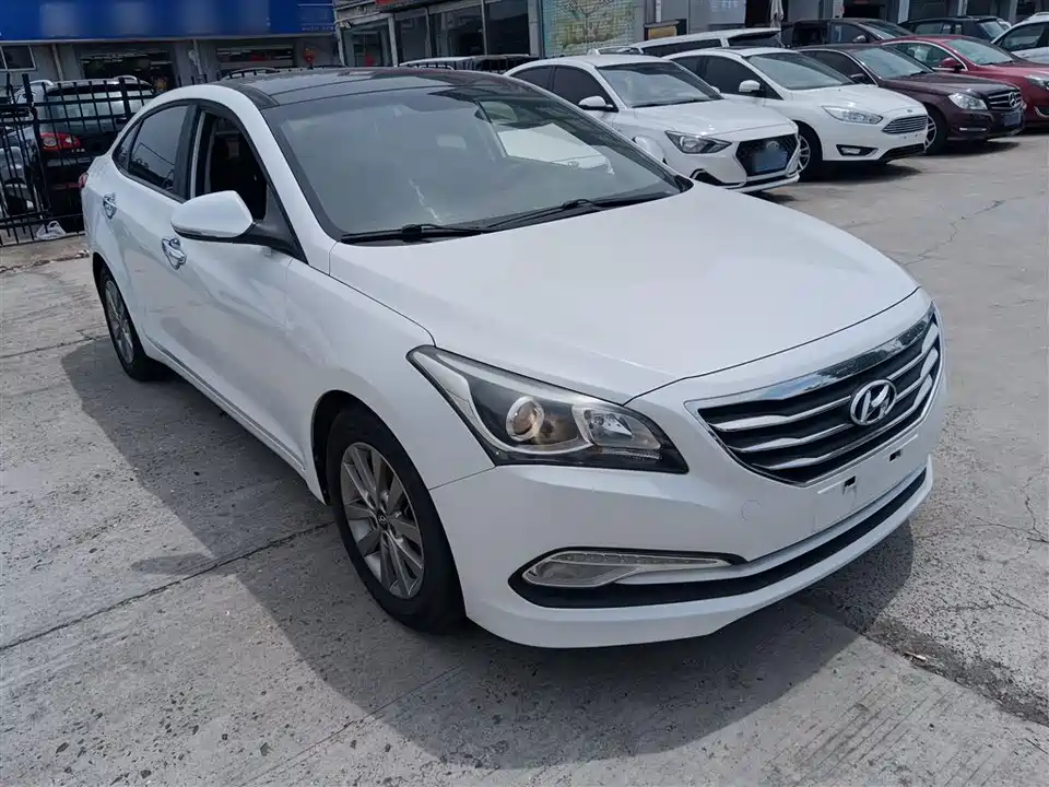 Hyundai Name picture