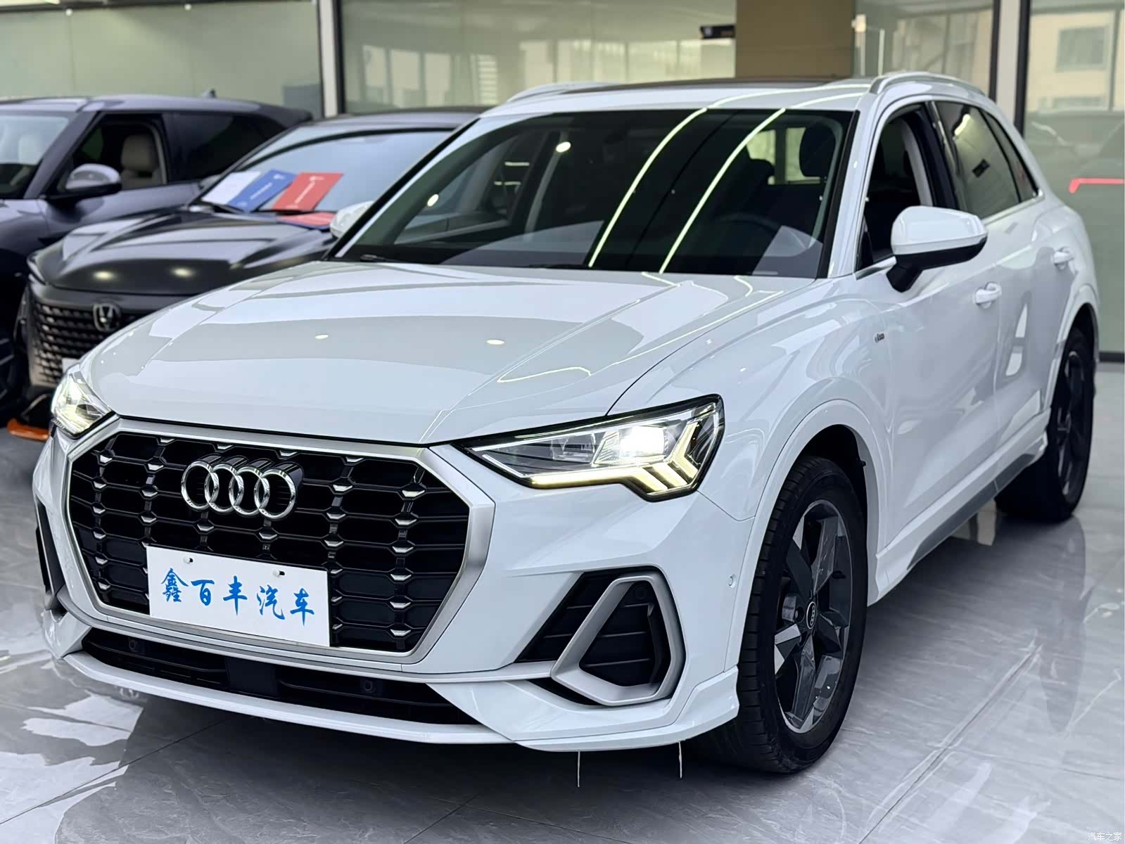 Audi Q3, 2021 1