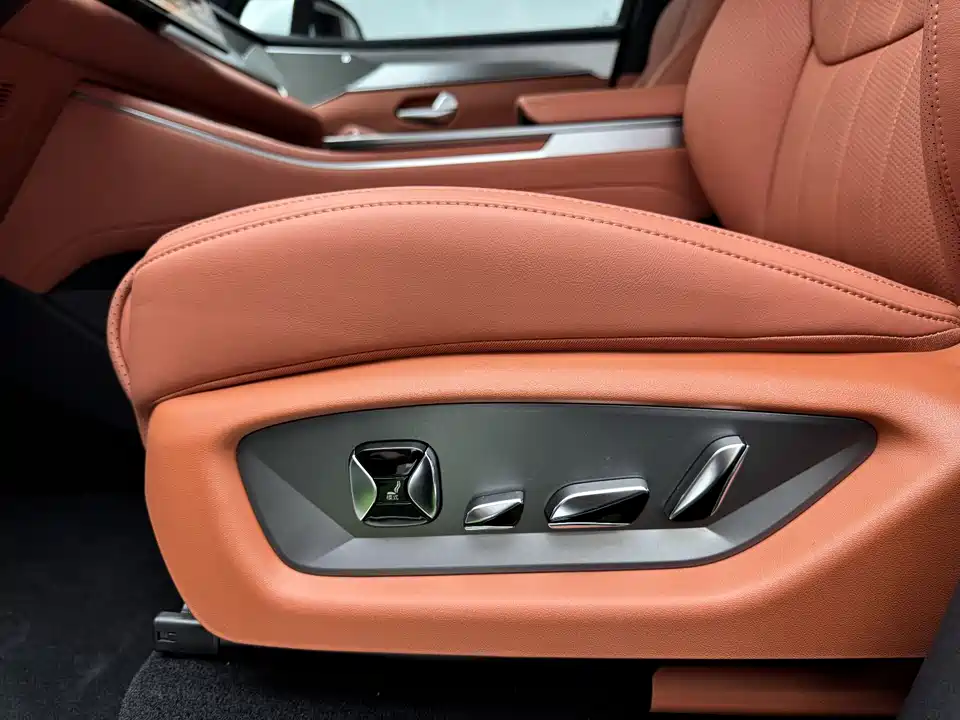 BYD Tang L