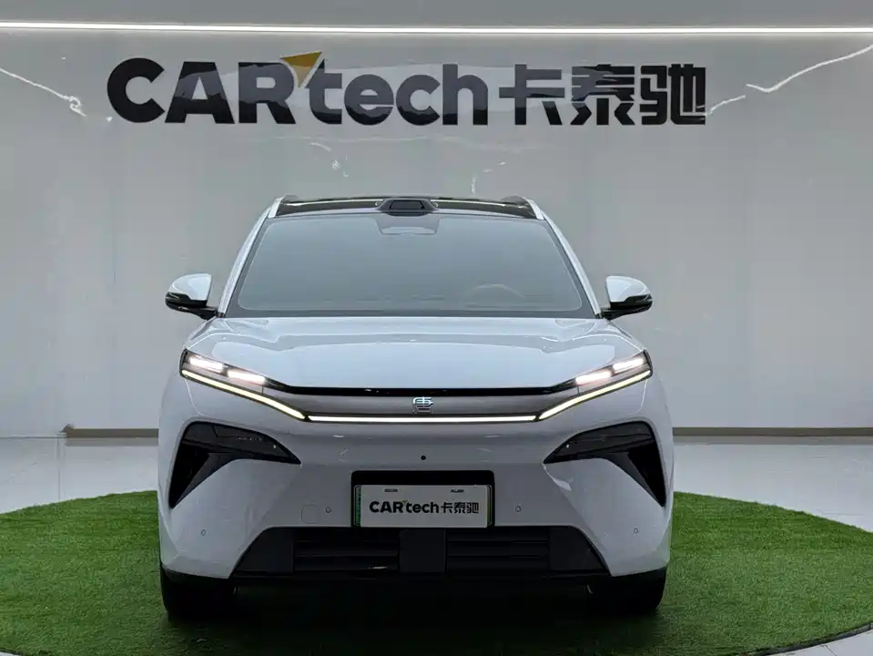 BYD Tang L
