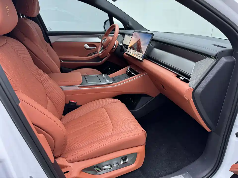 BYD Tang L