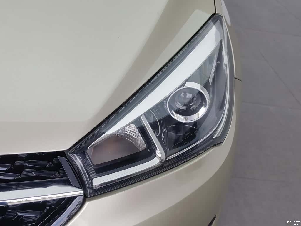 Chery 5, 2016 7
