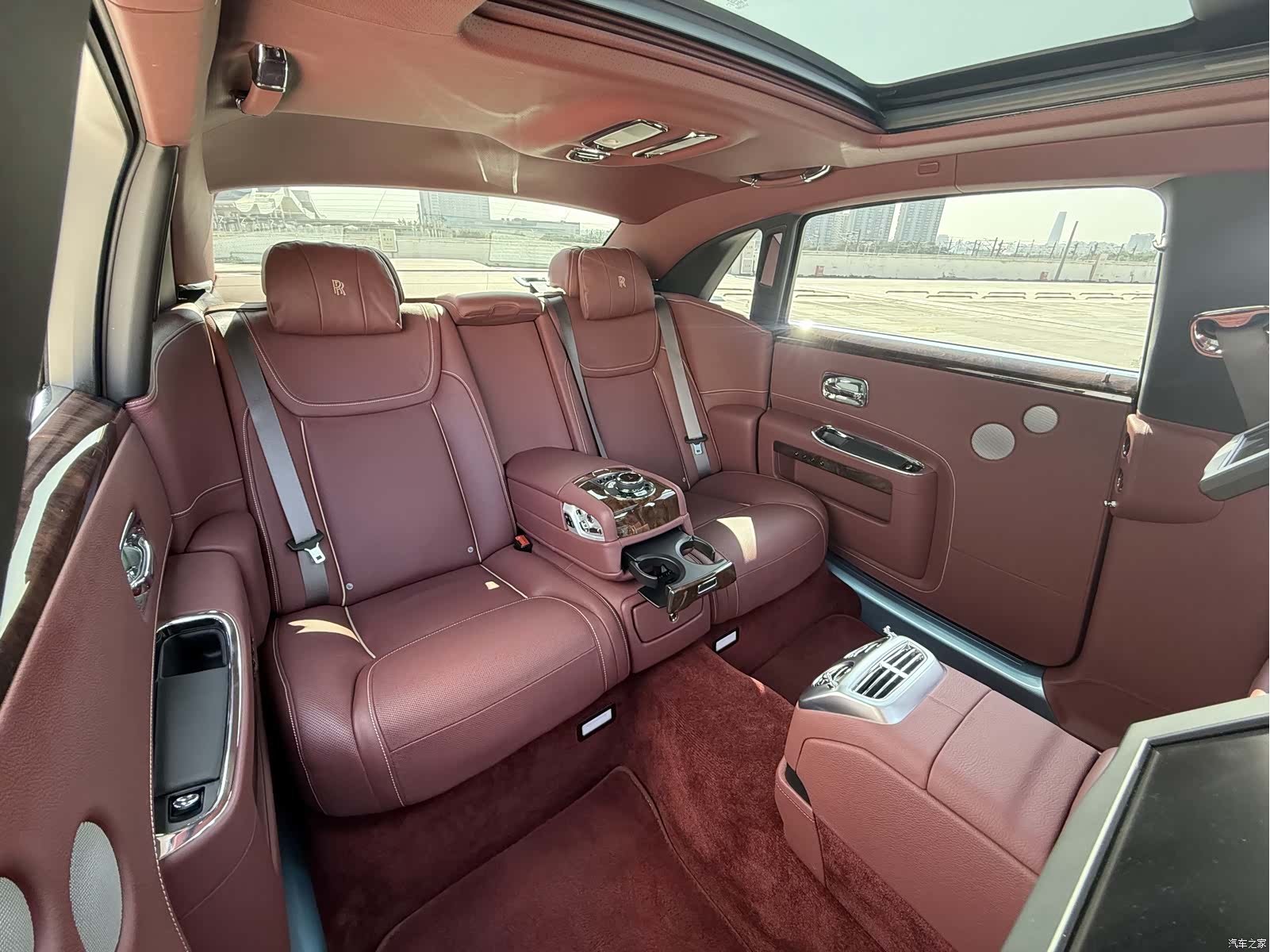Rolls-Royce Ghost, 2018 10