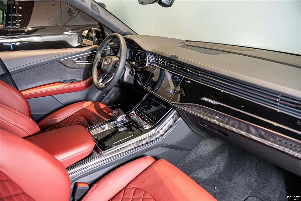 Audi Q7, 2024 9