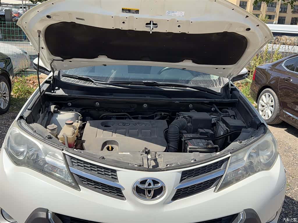 Toyota RAV4, 2016 11