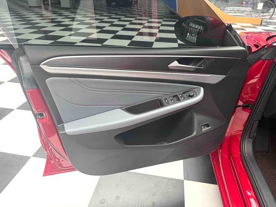 Volkswagen Lamando 2023, фото 4