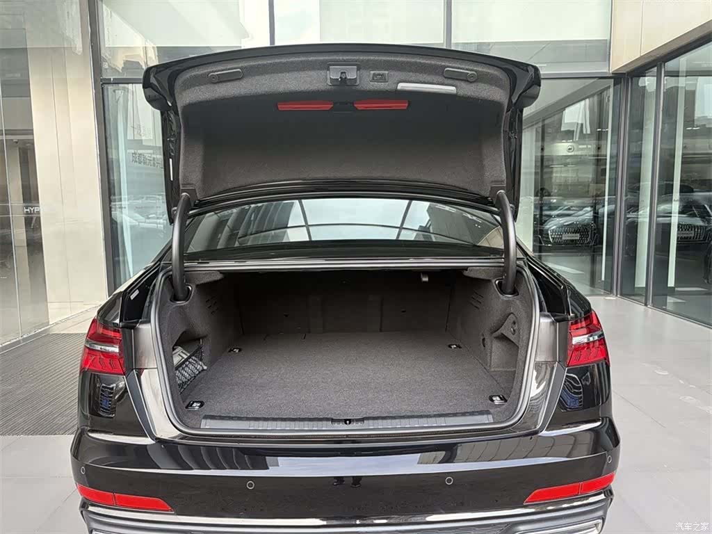 Audi A6L, 2020 9