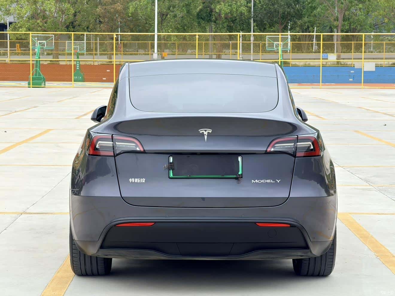 Tesla Model Y, 2021 4