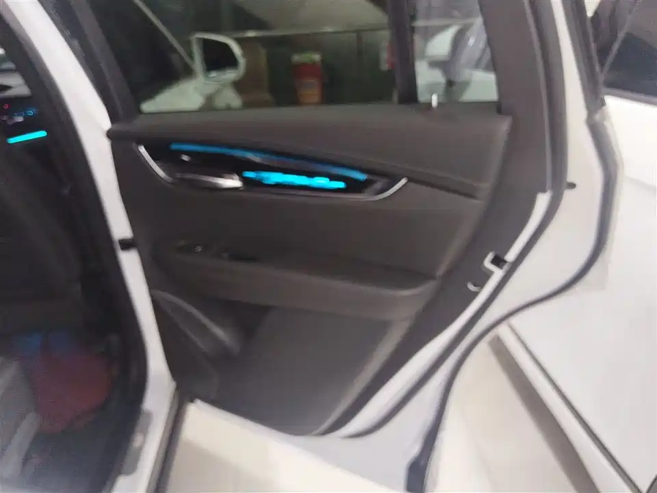 Cadillac XT6