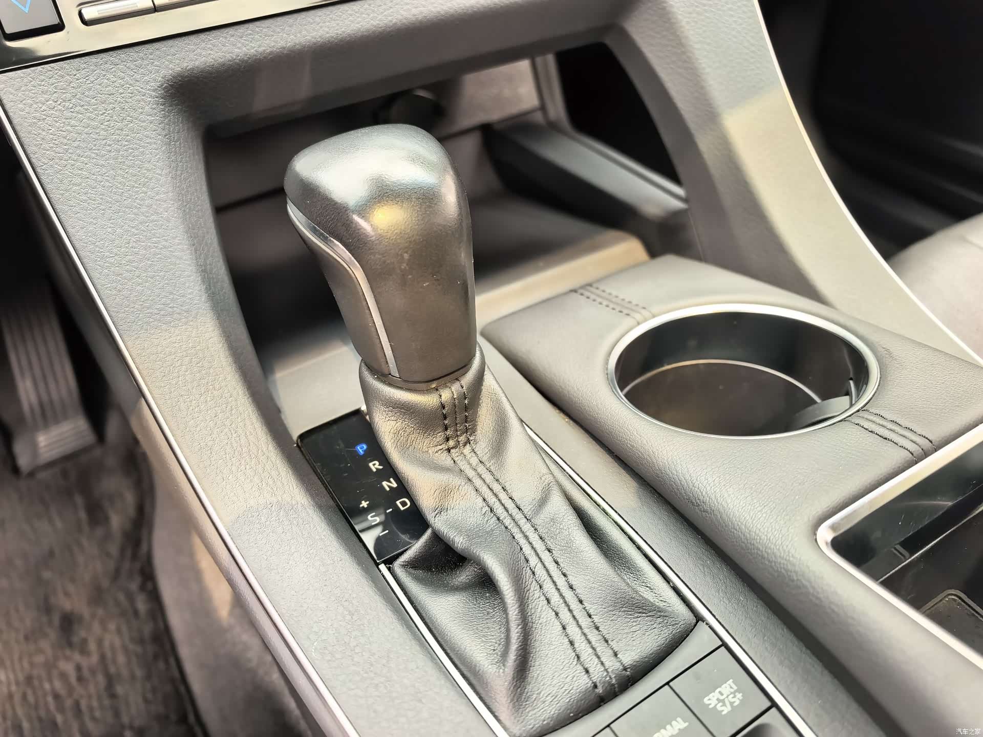 Toyota Avalon, 2019 3