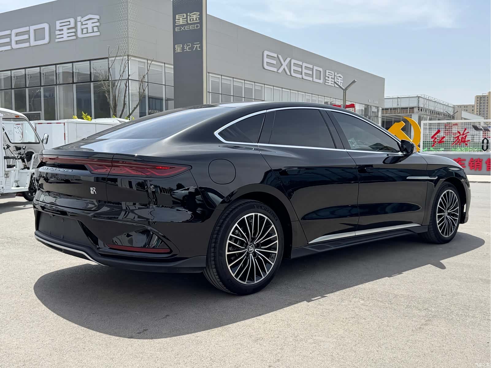 BYD Han, 2023 9