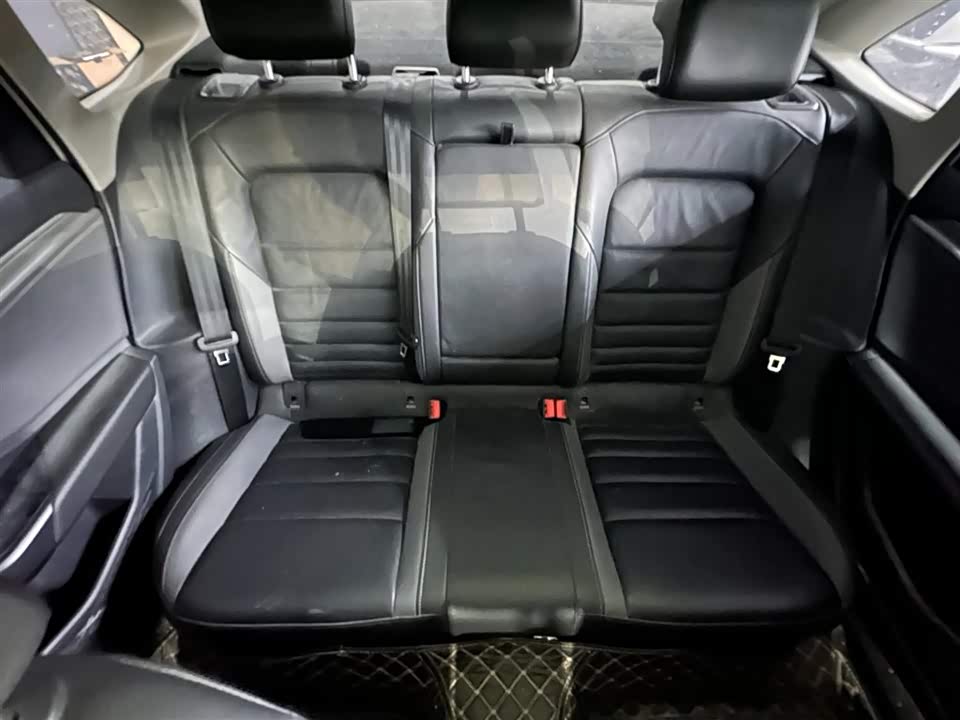 Volkswagen Sagitar